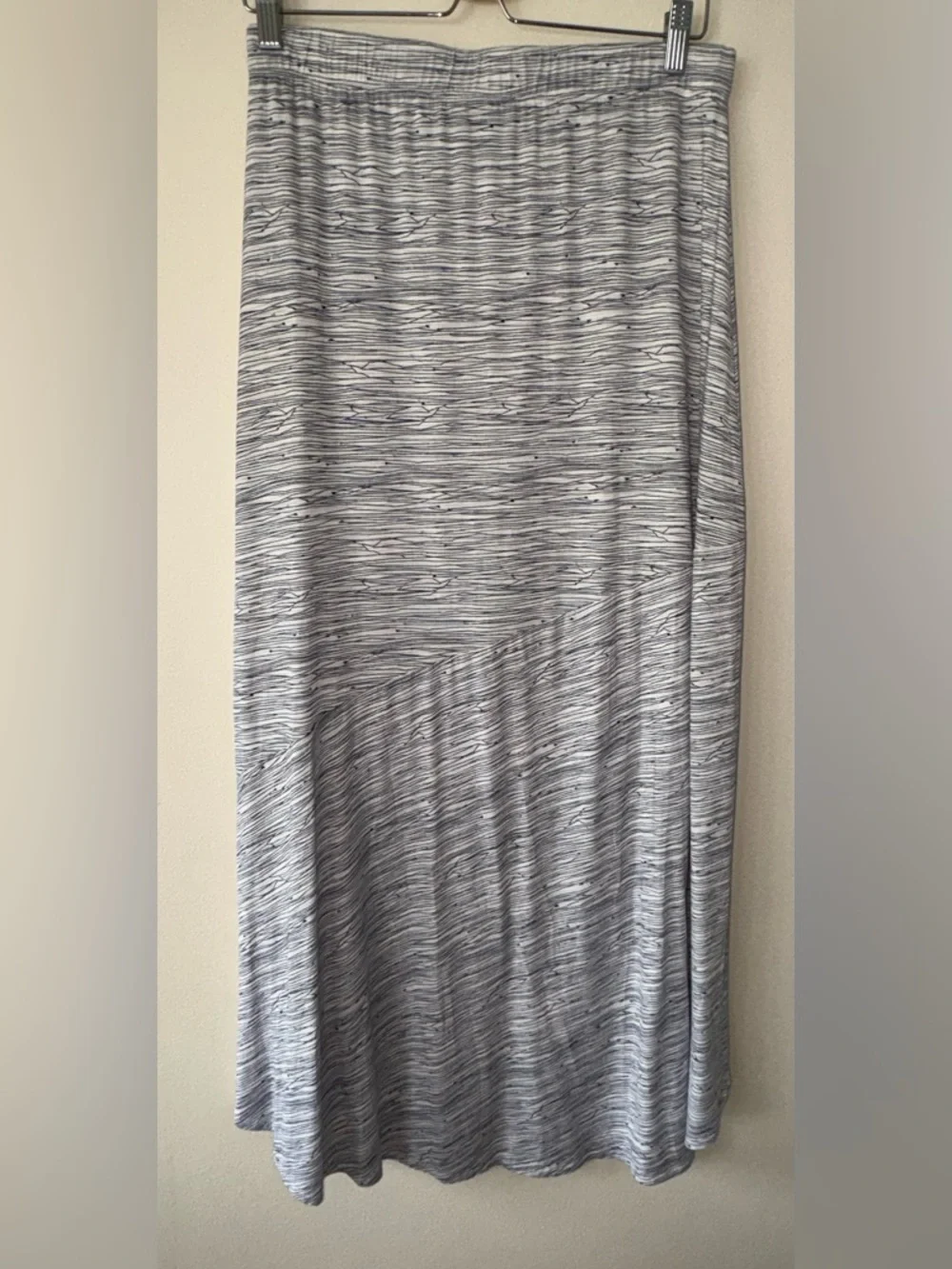 Nurture High Low Maxi Skirt Gray Stretch Waist Flowy Size M